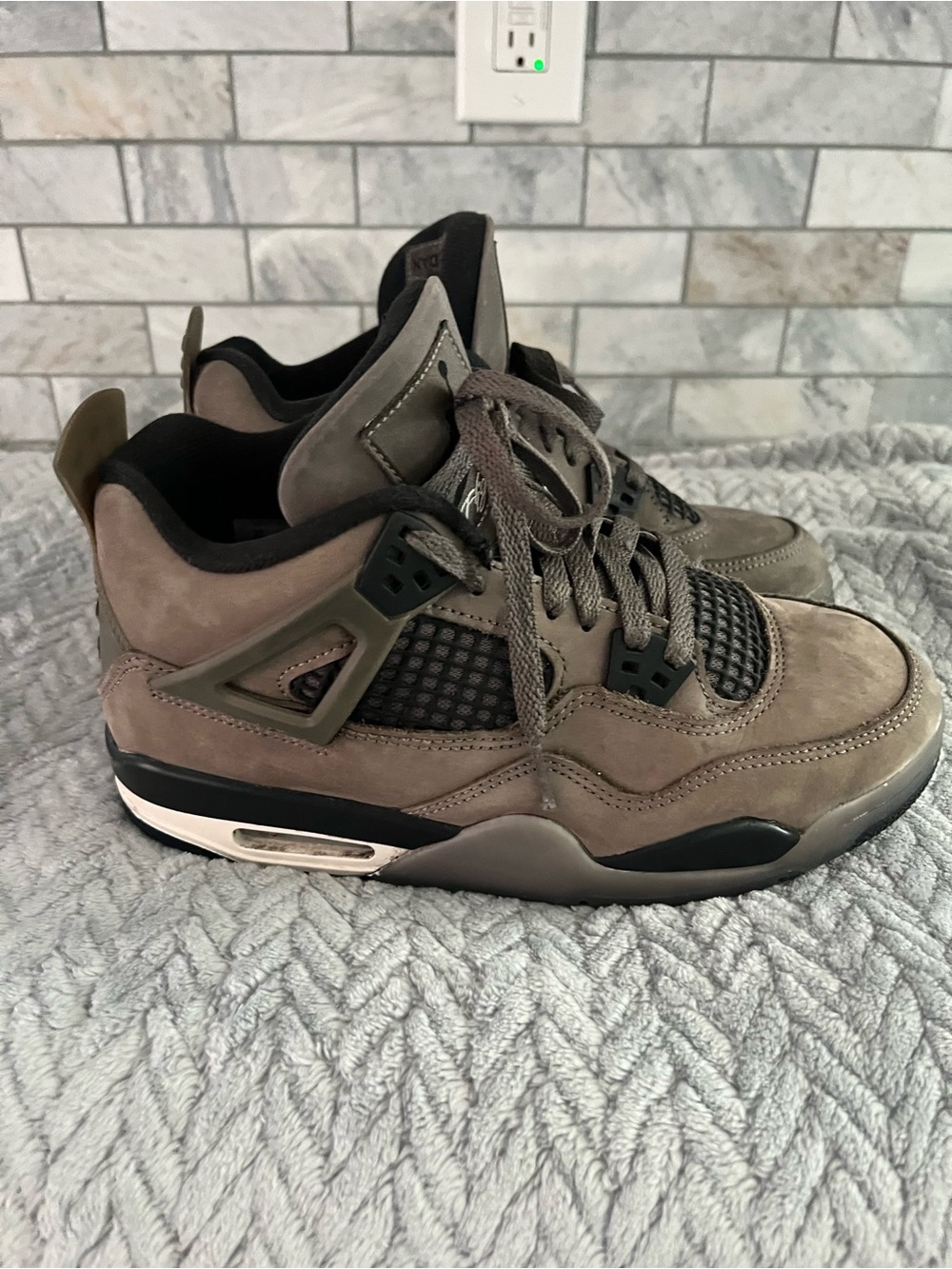 Jordan Kids' Retro Sneaker - Olive Green/Black